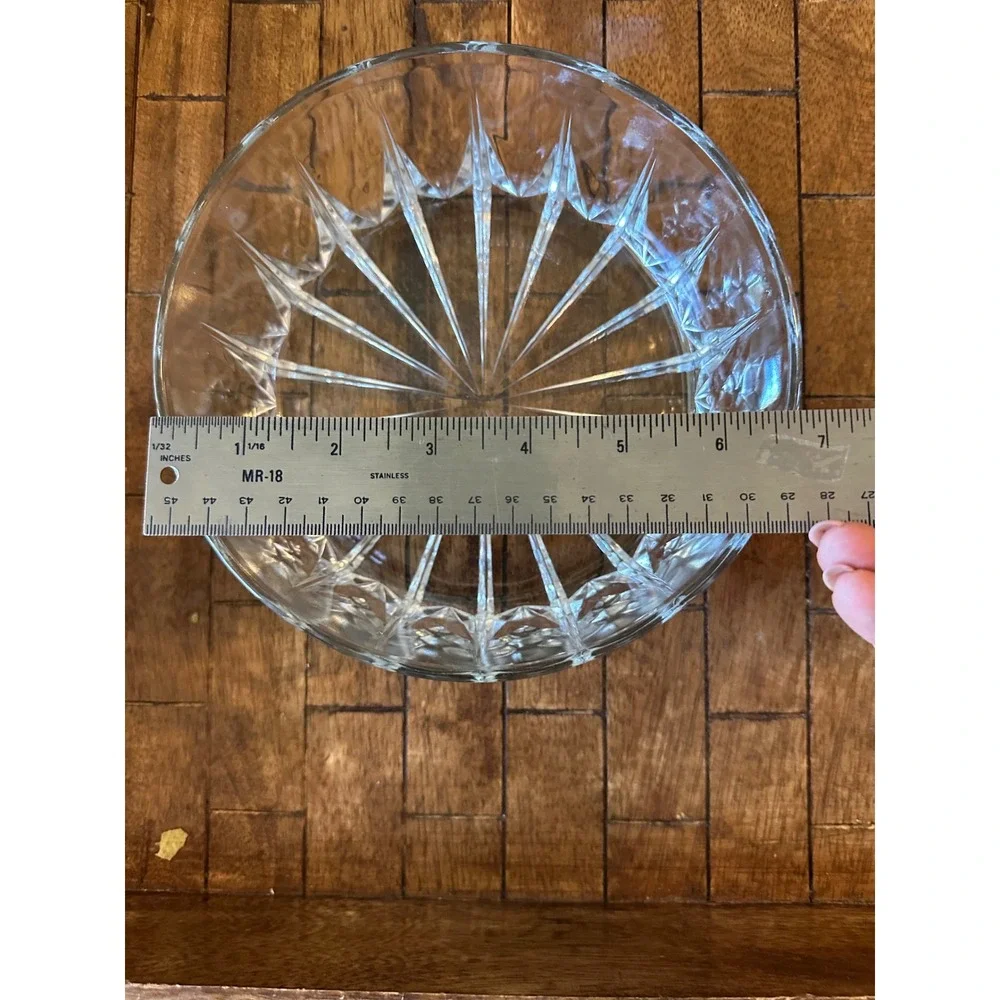 KIG Indonesia Clear‎ Pressed Glass Sunburst Round Serving Bowl 6 Inch